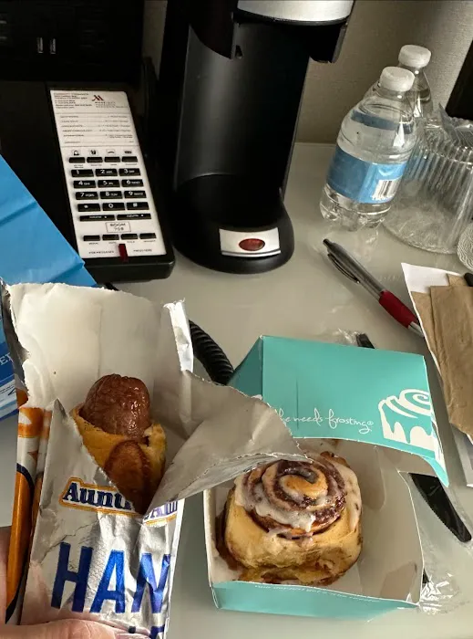 Cinnabon Picture 5