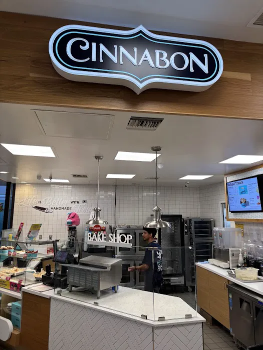 Cinnabon Picture 9
