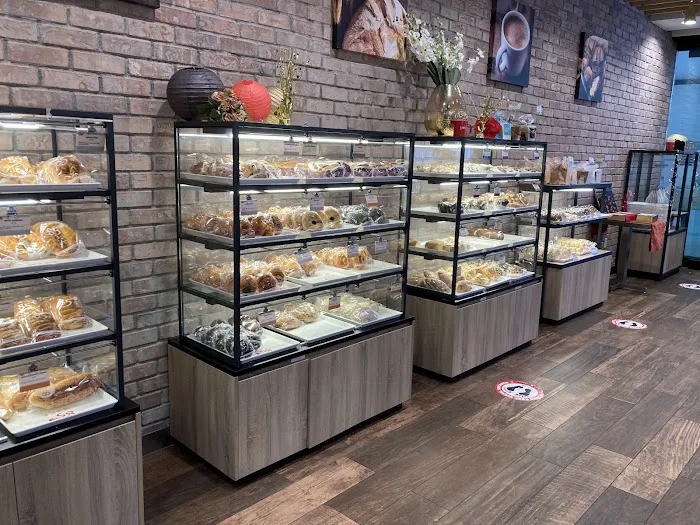 85°C Bakery Cafe - Del Amo Picture 10