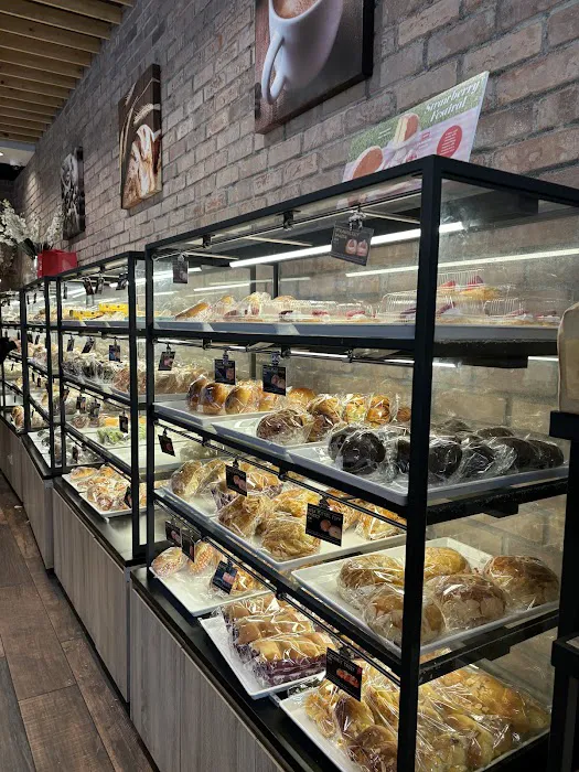 85°C Bakery Cafe - Del Amo Picture 1