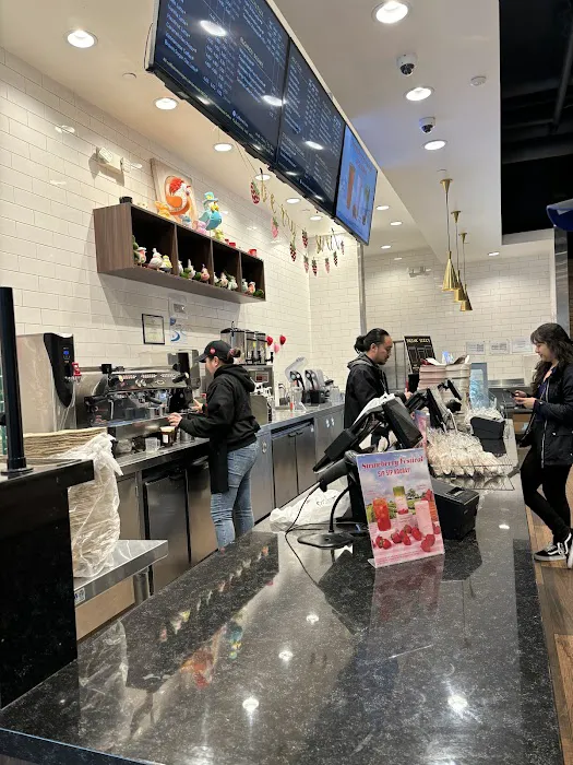 85°C Bakery Cafe - Del Amo Picture 7