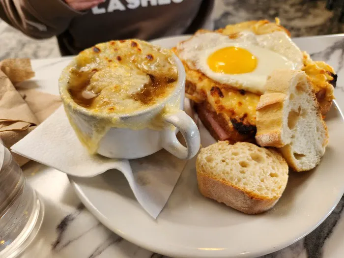 Pinwheel Cafe & Bakery Picture 8