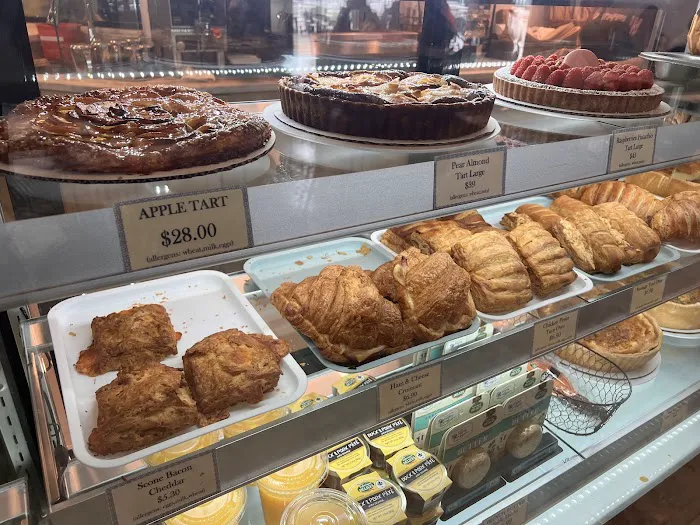 Pinwheel Cafe & Bakery Picture 6