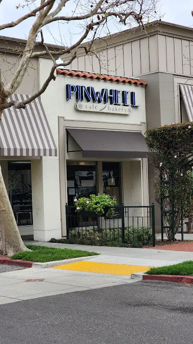 Pinwheel Cafe & Bakery Picture 3