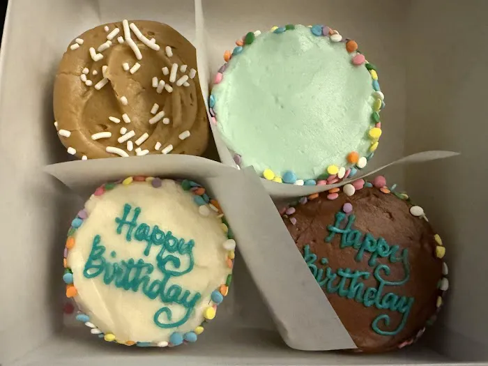 SusieCakes - Torrance Picture 5