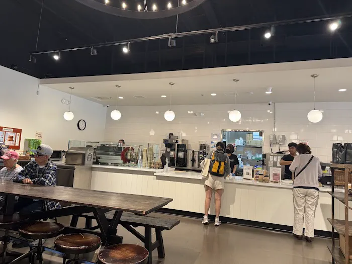 Cream Pan Bakery Lomita Picture 4