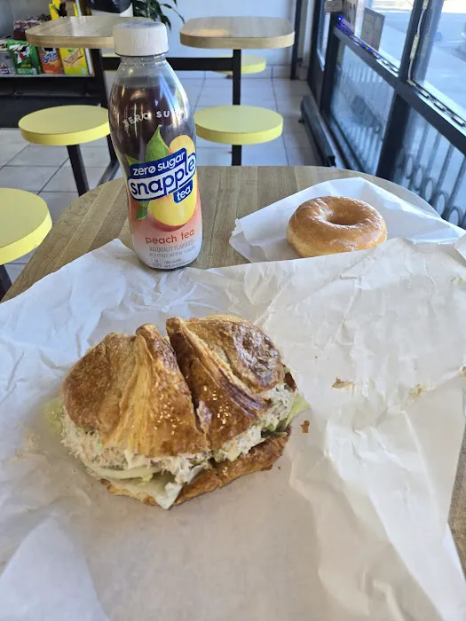 Royal Donuts Picture 4