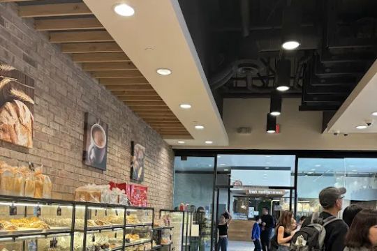 85u00b0C Bakery Cafe - Torrance