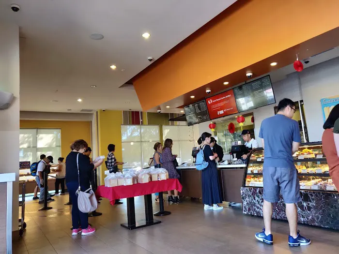 85°C Bakery Cafe - Torrance Picture 8