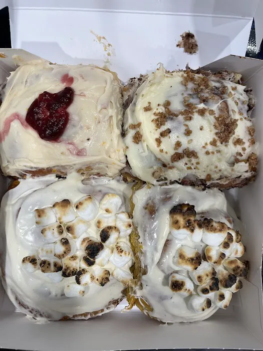 Mav's Top Buns Picture 9