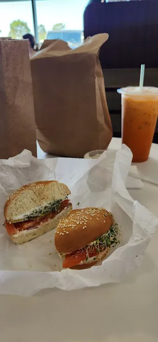 5th Ave Bagelry Picture 5