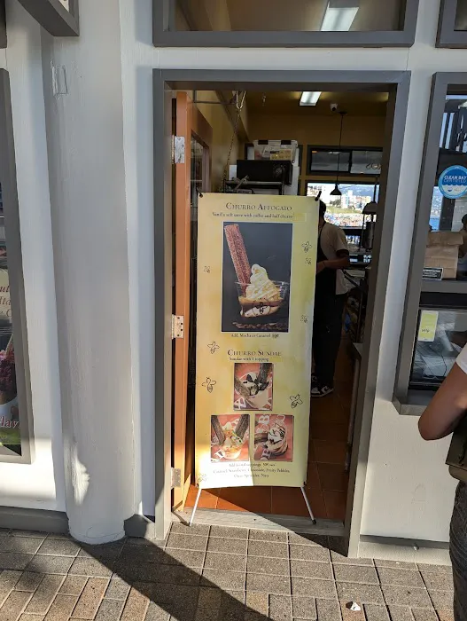 Pier Bakery & Churros Picture 4