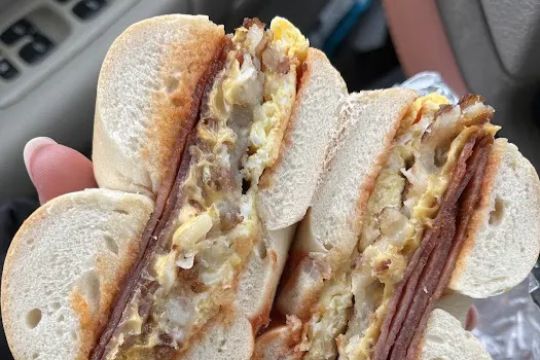 Holmdel Bagel Market