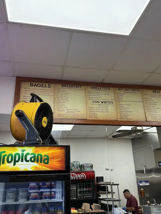 Holmdel Bagel Market Picture 3