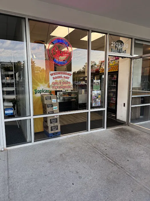Holmdel Bagel Market Picture 4