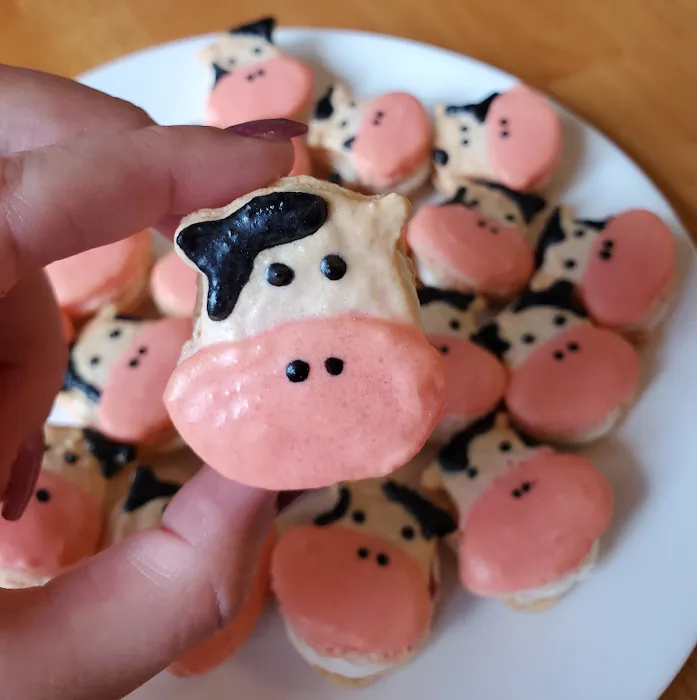 Four Bees Baking Picture 10