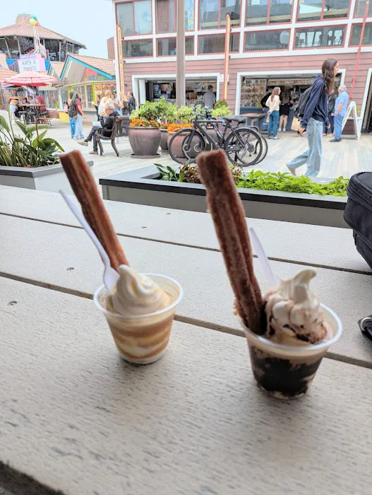 Pier Bakery & Churros Picture 4