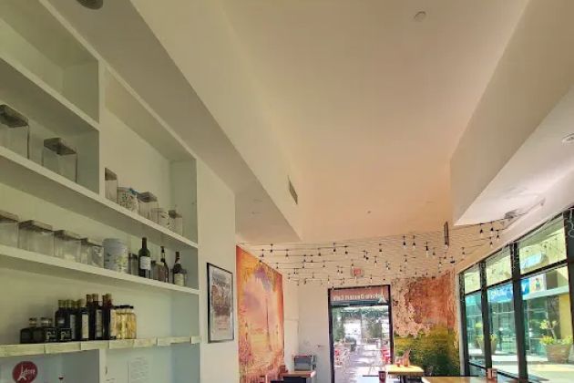 Adore Dessert Café
