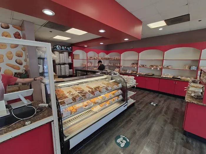 V Tropical Bake Shop Picture 4