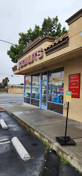 Royal Donuts Picture 2
