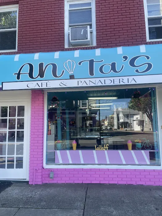 Anita’s cafe y panaderia salvadorena Picture 10