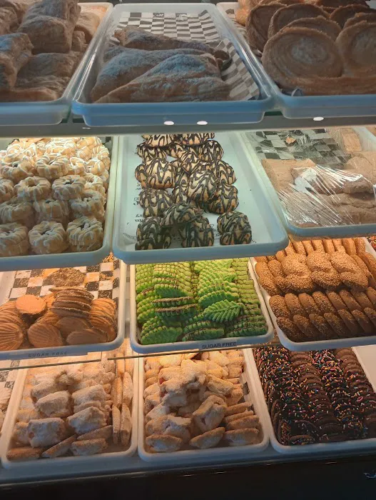 Nannos Bakery And Ice Cream Place Picture 7