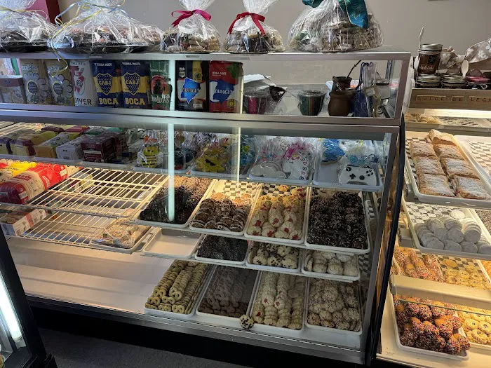Nannos Bakery And Ice Cream Place Picture 6