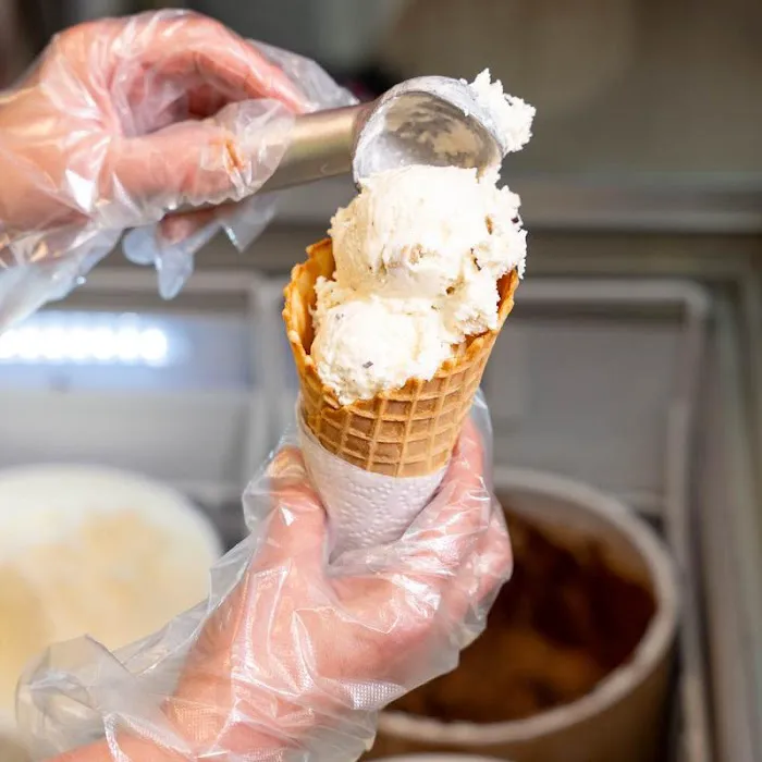 Nannos Bakery And Ice Cream Place Picture 8