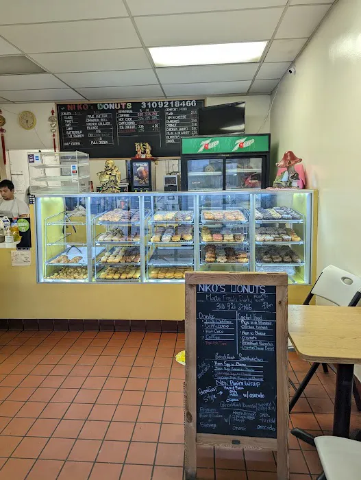 Niko’s donuts Picture 7