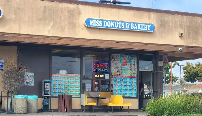 Miss Donuts and Bakery Picture 5