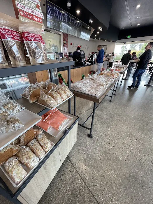 85°C Bakery Cafe - Gardena Picture 8