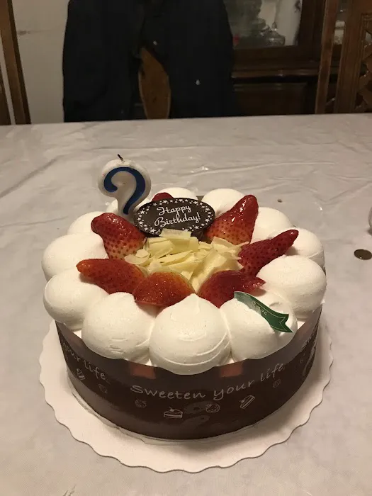 85°C Bakery Cafe - Gardena Picture 2