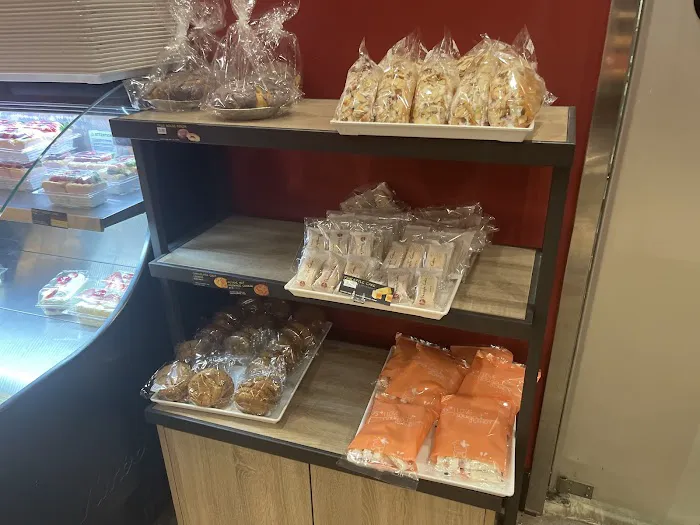 85°C Bakery Cafe - Gardena Picture 6