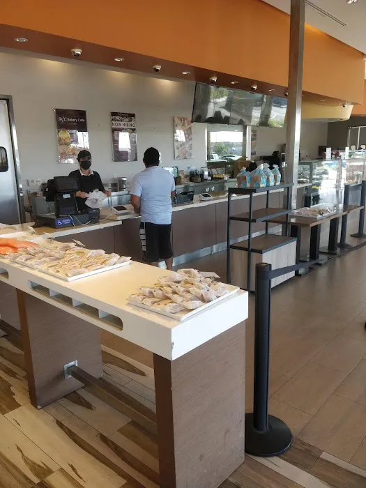 85°C Bakery Cafe - Gardena Picture 1
