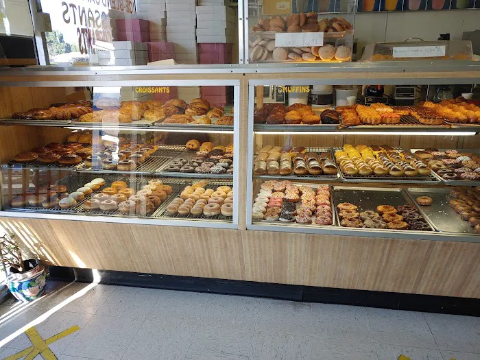 Jon's Donuts Picture 3