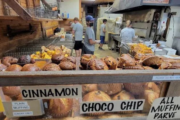Hot Bagel Bakery