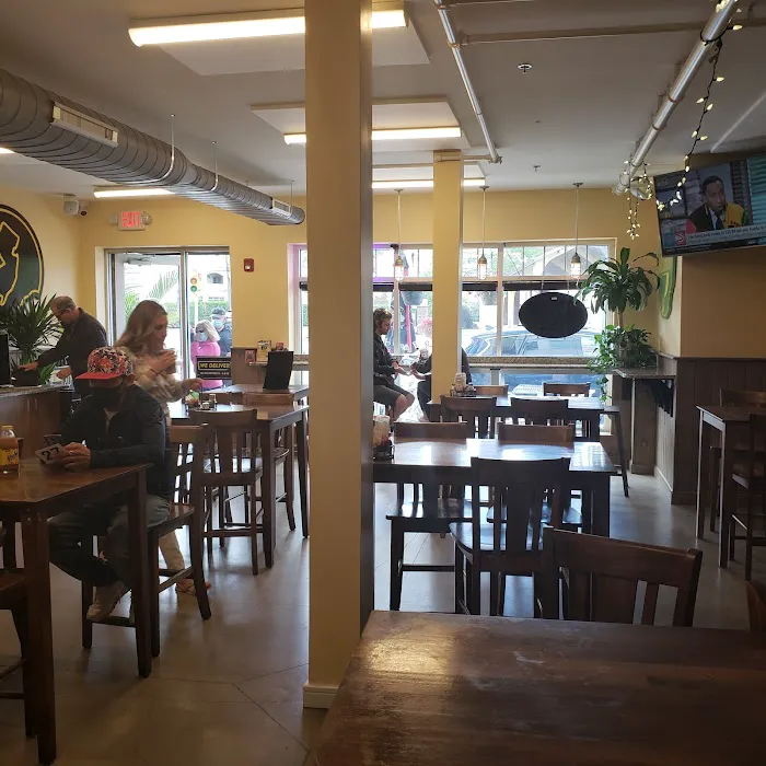 Bagel Guys Deli LLC Picture 9