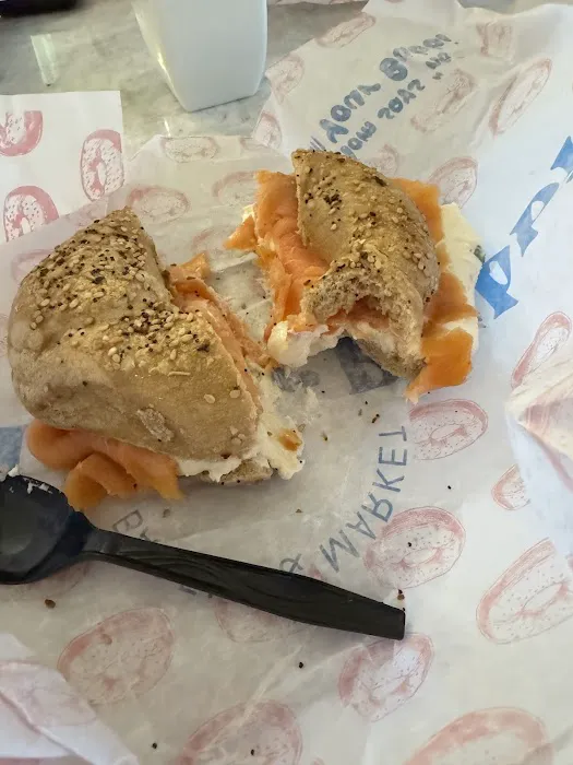 Bubbi Bagels @ Wave Resort Picture 2