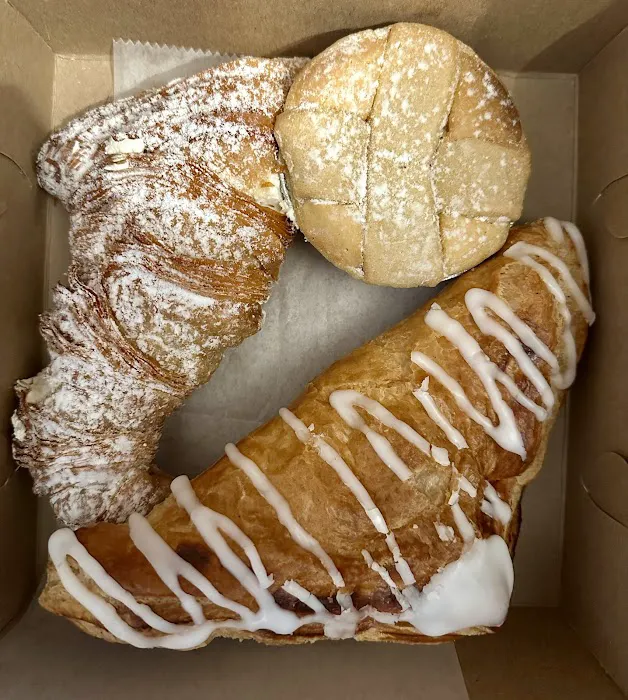 Caputo Italian Pastry Shoppe Picture 9