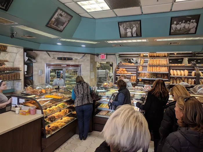 Caputo Italian Pastry Shoppe Picture 6