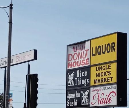 MacKay's Donuts