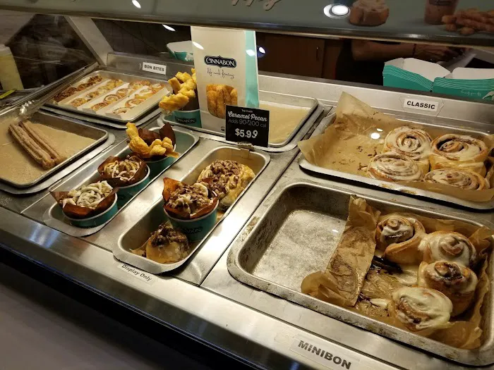 Cinnabon Picture 9