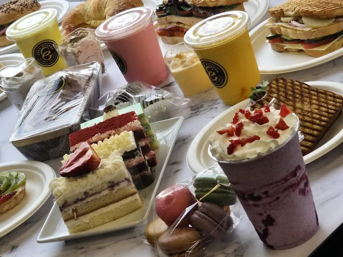Cake Garden Bakery, sandwiches, pizza, wings & drinks Picture 4
