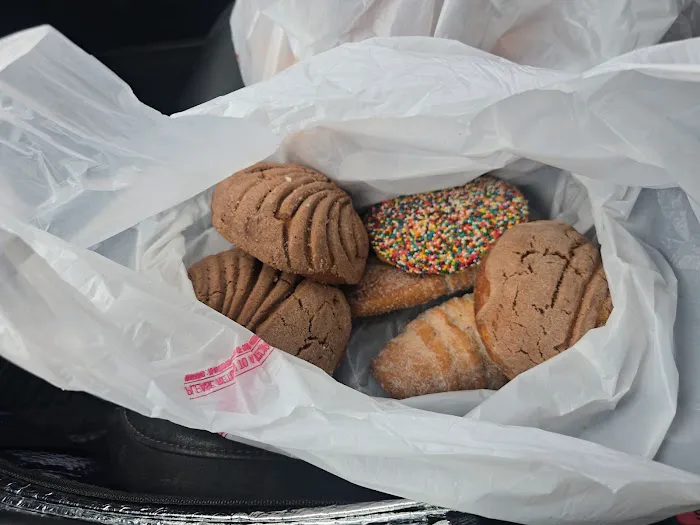 La Favorita Bakery Picture 5