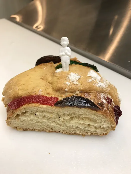 La Favorita Bakery Picture 4
