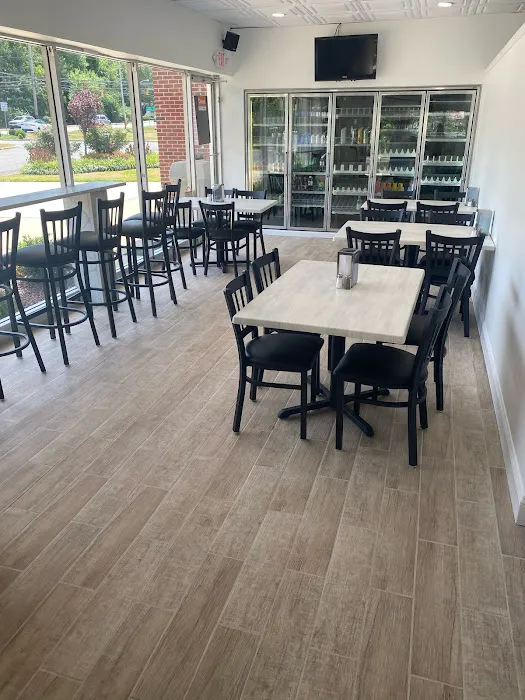 Guzzo's Cafe & Bakery Picture 7