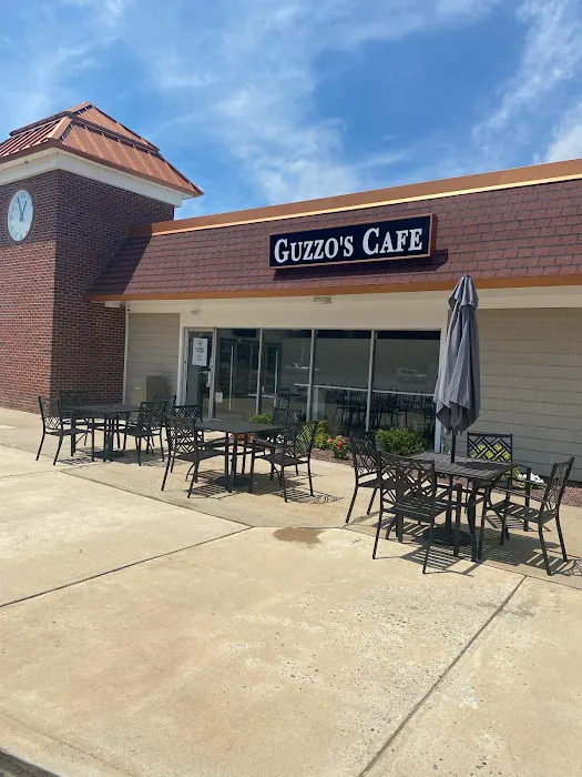 Guzzo's Cafe & Bakery Picture 6