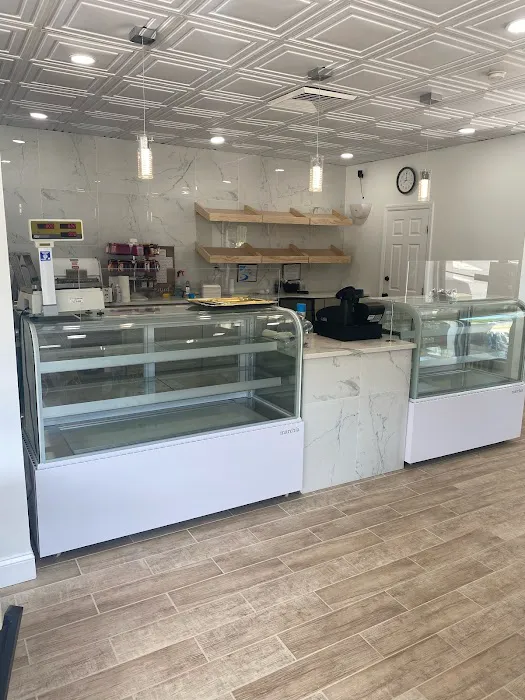 Guzzo's Cafe & Bakery Picture 8