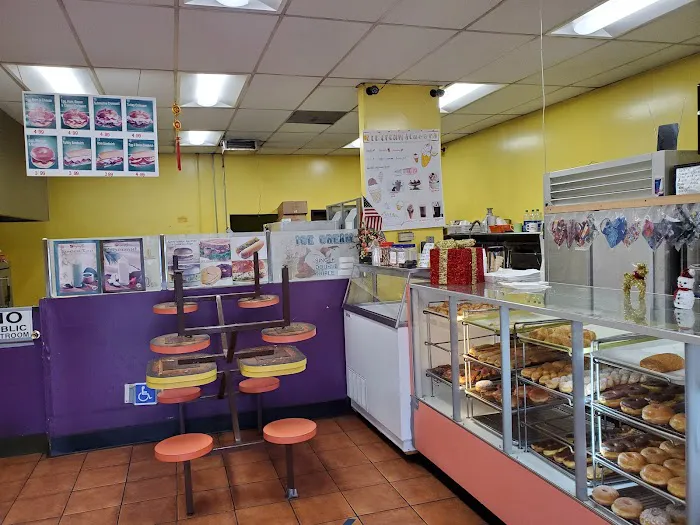 Christy's Donuts Picture 2