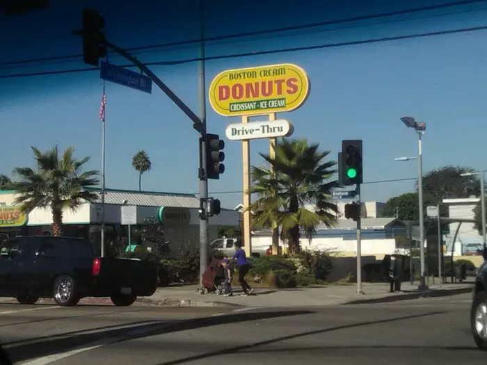 Boston Cream Doughnut Picture 3